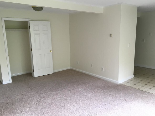 Building Photo - 289 Pine St