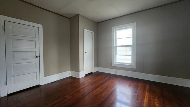 Foto del edificio - Tree Streets Renovated Cottage