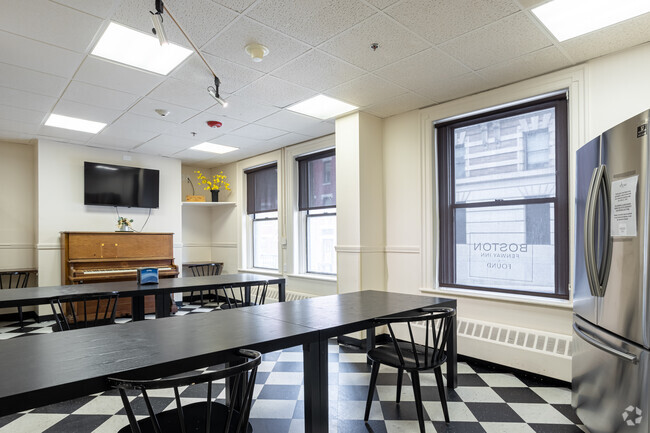 Cocina - FOUND Study Boston | Student Housing