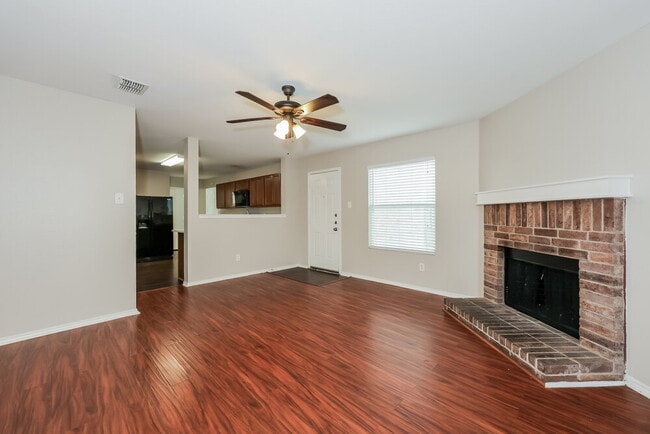 Foto del edificio - 1054 Graystone Dr