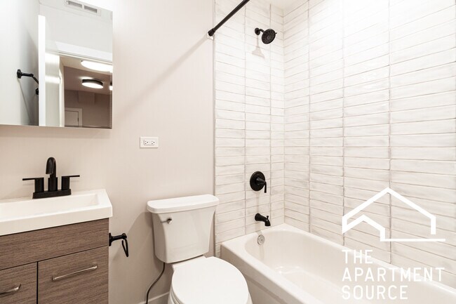 Foto del edificio - 665 W Wrightwood Ave