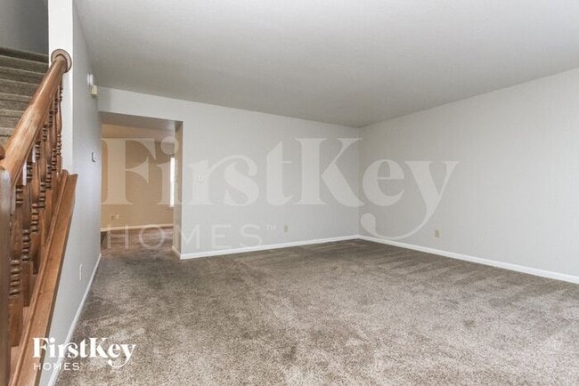 Building Photo - 860 Treyburn Green Dr