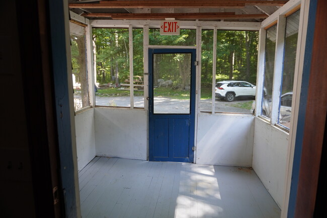Building Photo - 18 Miller Hill Rd