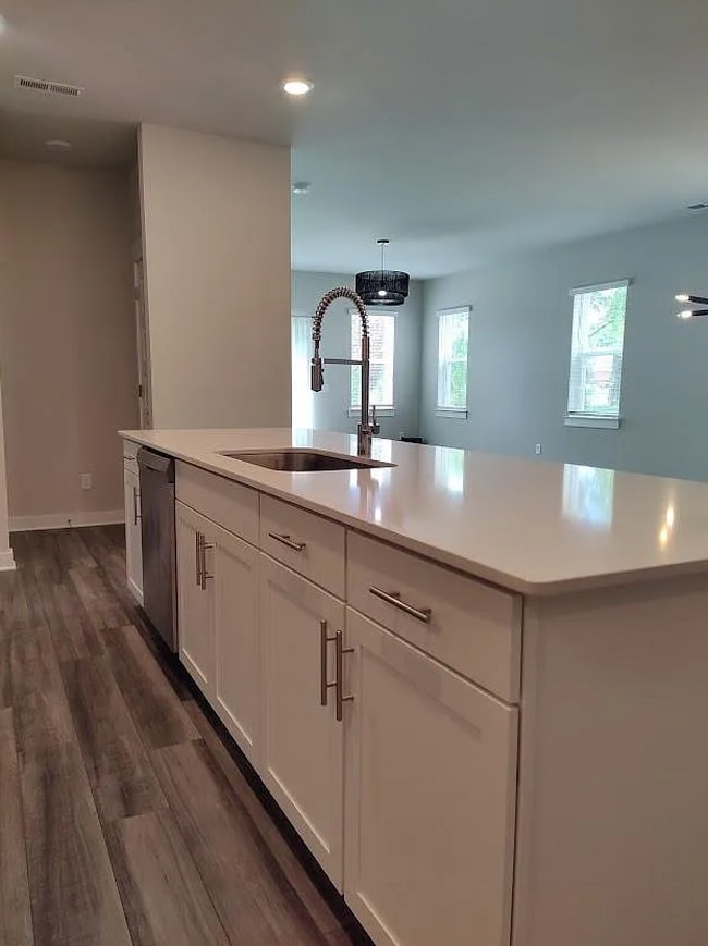 Building Photo - 417 Golden Mdw Ln