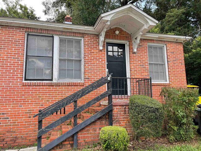 Foto del edificio - 133 N Franklin Blvd
