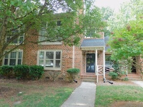 Building Photo - 22 Milpond Ln