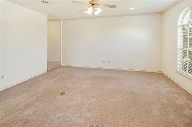 Foto del edificio - 1412 Western Oaks Ct