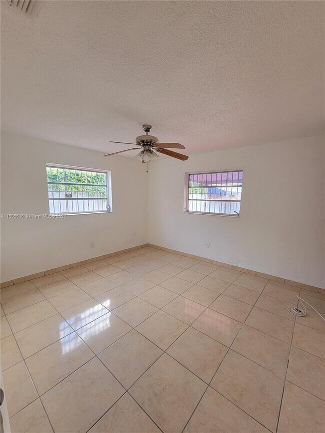 Foto del edificio - 1220 SW 78th Ave