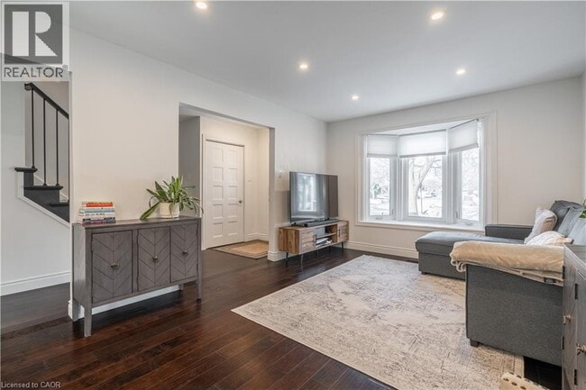 Building Photo - 5042 Brady Ave