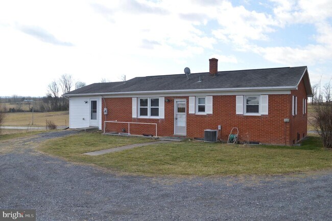 Building Photo - 543 Harrisville Rd