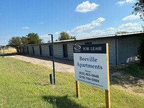 Building Photo - 1627 FM351