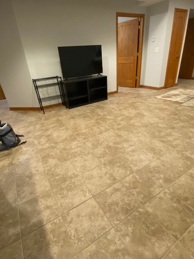 Living area - 3014 W Palmer