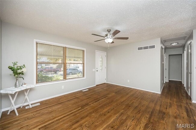 Foto del edificio - 1060 Kingsbrook Ln