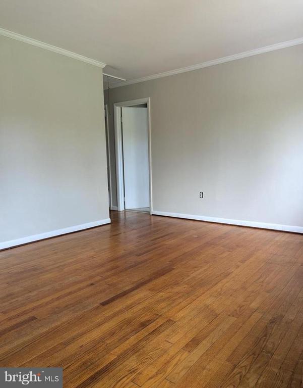 Foto del edificio - 8608 Linton Hall Rd