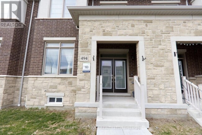 Building Photo - 494 Twin Streams Rd