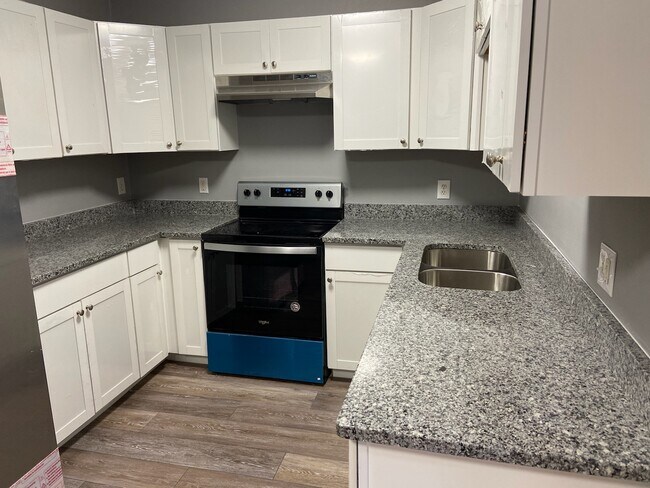 Nueva cocina - 101 Blaylock St