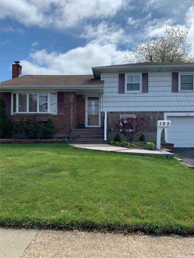 Primary Photo - 127 Vincent Rd