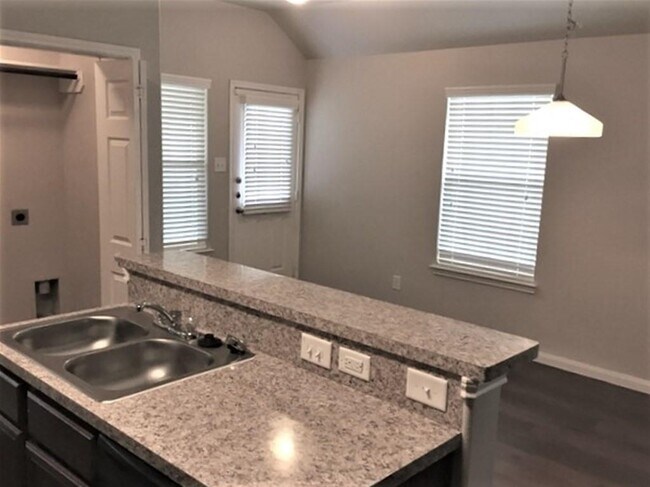 Foto del edificio - 918 Redcrest Springs Ct