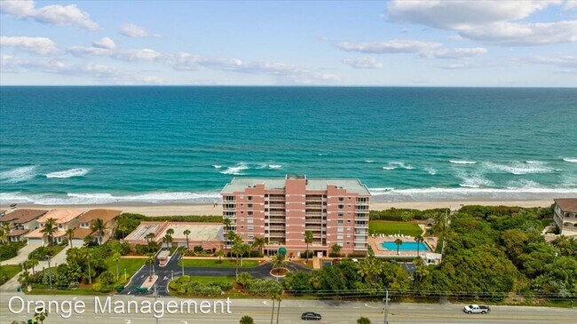 Building Photo - 3 br, 2.5 bath House - 5635 Highway A1A Un...