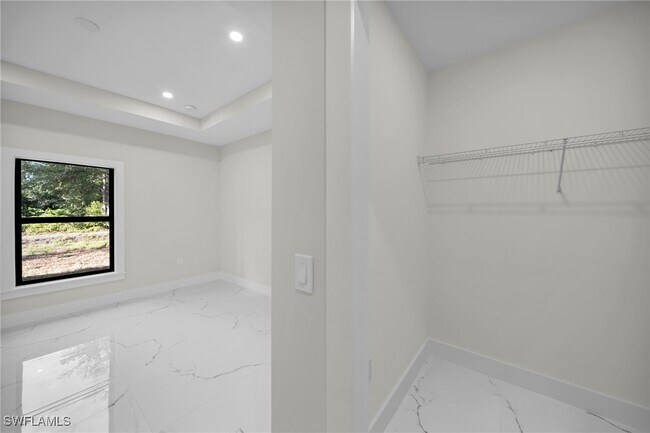 Foto del edificio - 636 Ladd St