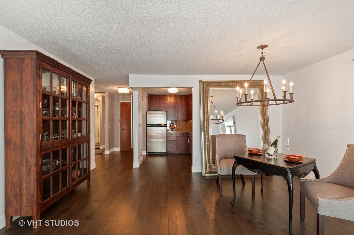 Foto principal - 480 N McClurg Ct