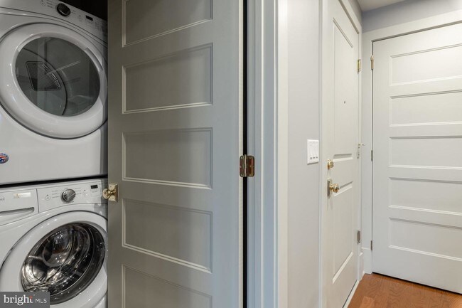 Foto del edificio - 1301 H St NE