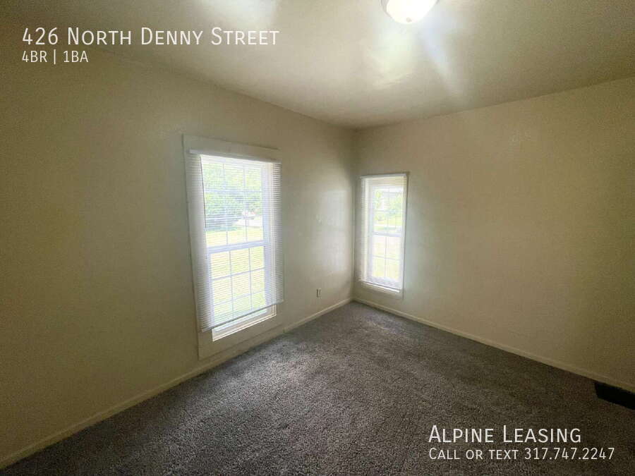 Primary Photo - 426 N Denny St