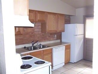  - 300 Montana Ave