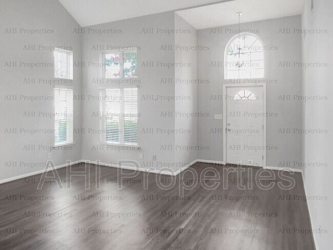 Building Photo - 178 Lenox Dr