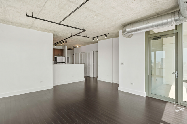 Foto del edificio - 889 S Clark St