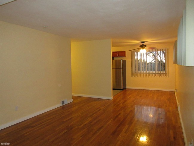 Building Photo - 401 Dunbar Dr