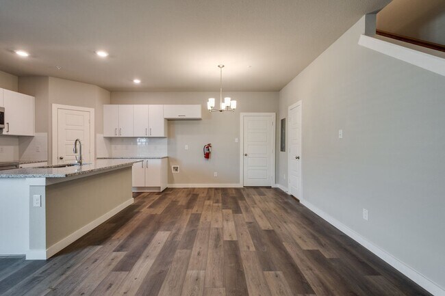 Foto del edificio - GORGEOUS 2 BEDROOM FOUR PLEX LOCATED IN MI...