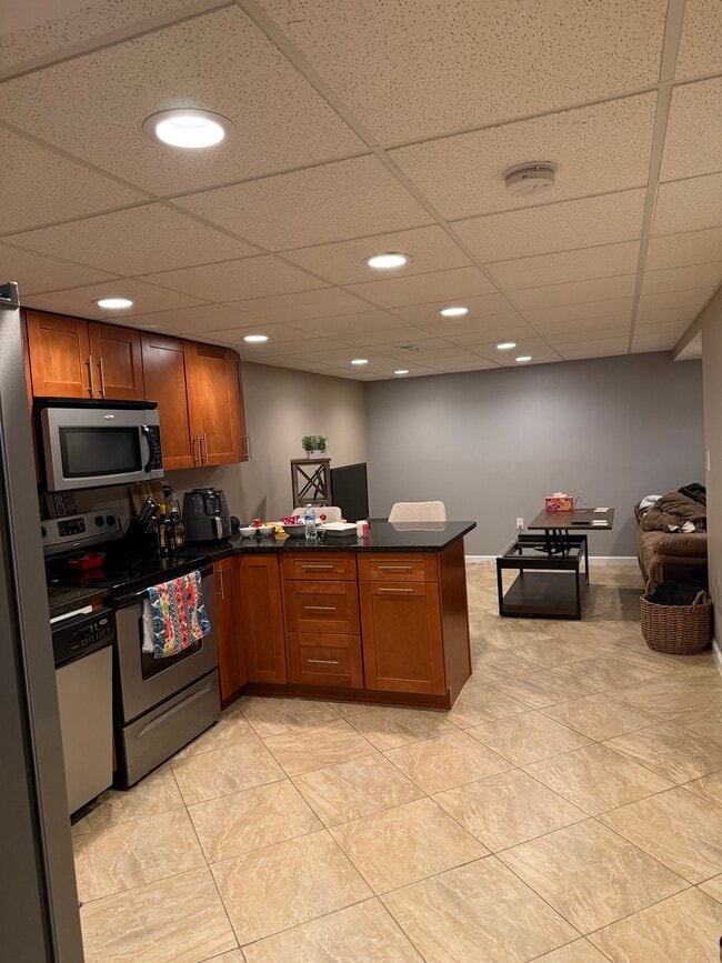 Building Photo - 18516 Rolling Acres Way