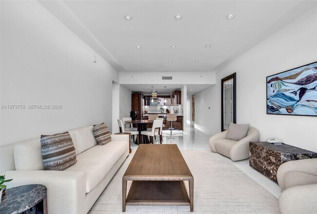 Foto del edificio - 6899 Collins Ave