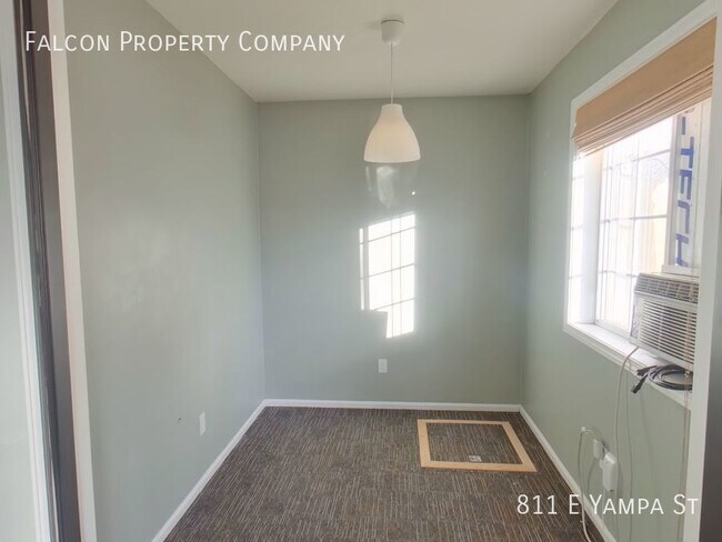 Building Photo - Inviting Downtown Home! - Available Februa...