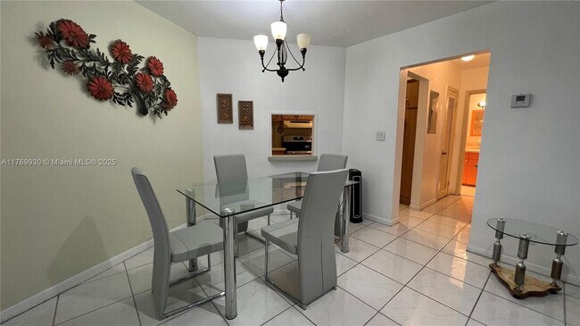 Foto del edificio - 1701 NE Miami Gardens Dr