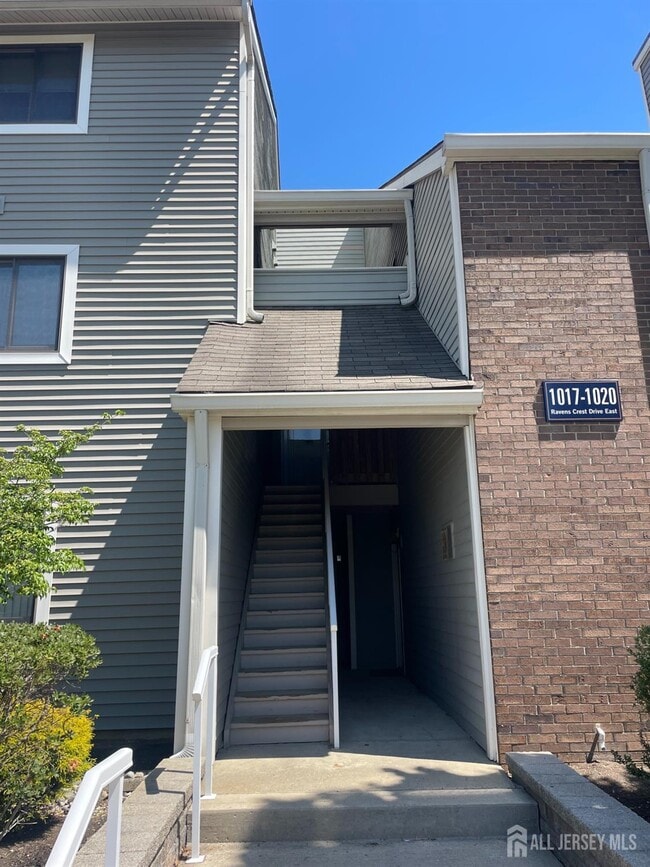 Building Photo - 1019 Ravens Crest Dr