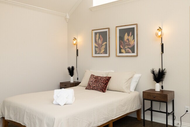 Foto del edificio - 2524 Coffey Dr