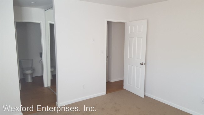 Building Photo - 122 3rd Ave