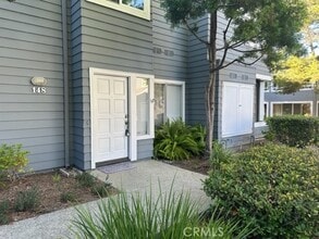 Building Photo - 148 Woodburne