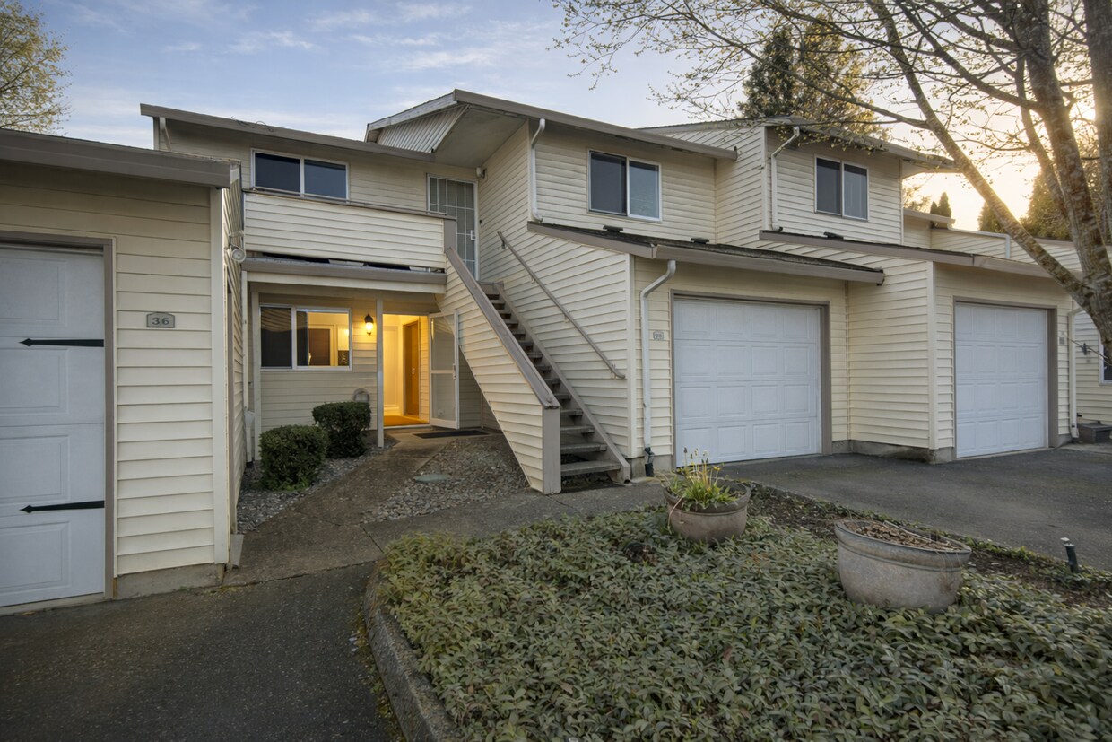 Photo - Evergreen East Condo Unit for Lease w/ Garage - 510 SE 157th Ave Unit 35