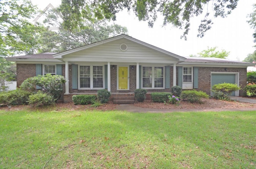 Primary Photo - 810 McCants Dr