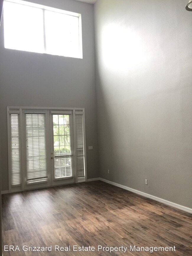 Building Photo - 3 br, 2.5 bath House - 2371 Chatham Place Dr