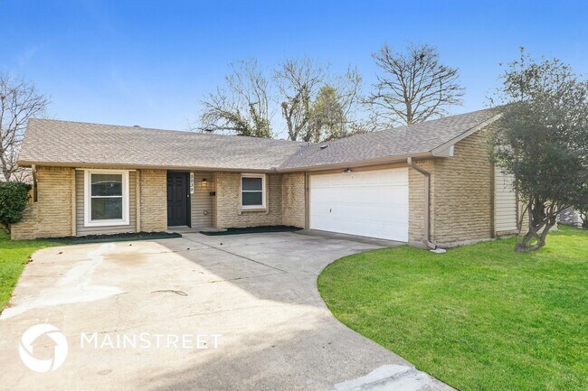 Building Photo - 5038 Overcrest Dr