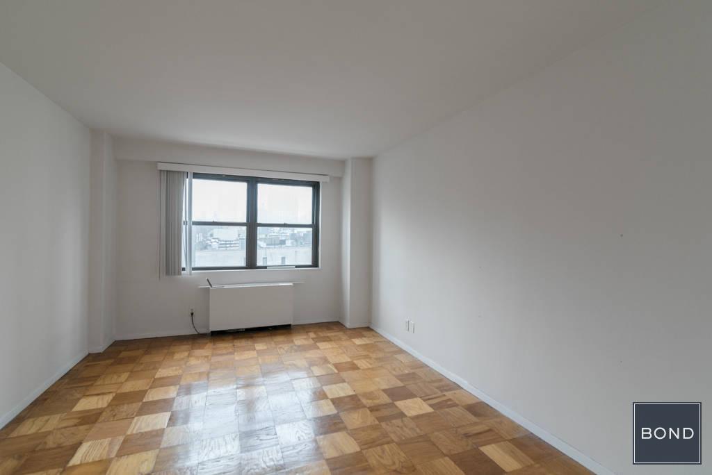 Foto principal - 400 E 89th St