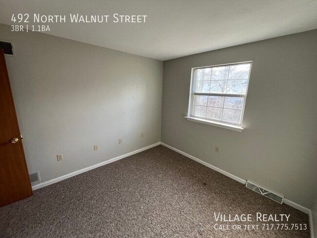 Foto del edificio - 492 N Walnut St