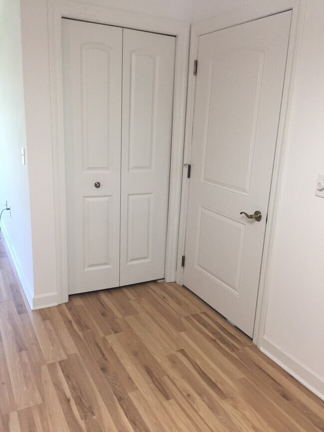 2778 Hidden Dr Unit 2778, Saint Francis, WI 53235 Condo for Rent in