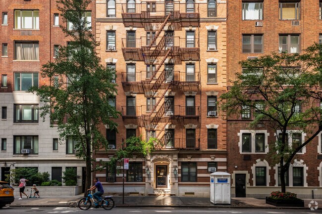Building Photo - 339 E 57TH St