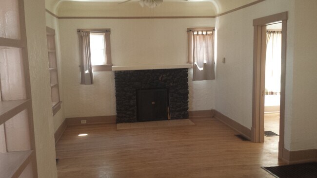 Building Photo - 2BR, 1BA