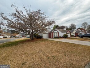 Building Photo - 2711 Highland Ridge NW